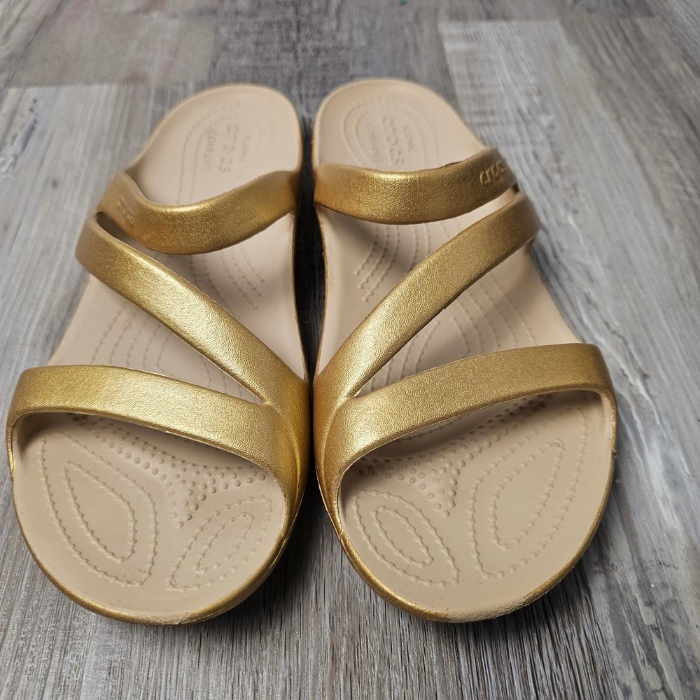 Crocs Women's Kadee II Metallic Slide Sandals 10 Gold Beach Minimalist 204953